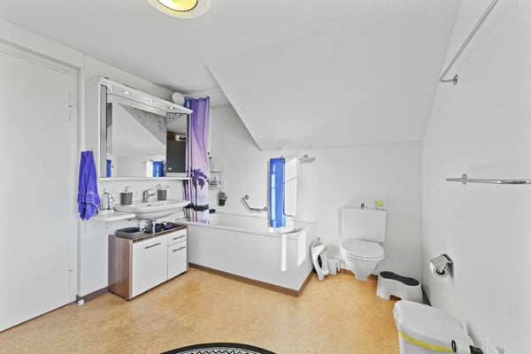 Freistehendes Einfamilienhaus mit Einliegerwohnung und vielseitigem Nutzungspotenzial in Flawil 18