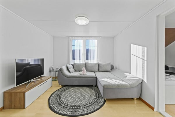 Freistehendes Einfamilienhaus mit Einliegerwohnung und vielseitigem Nutzungspotenzial in Flawil 14