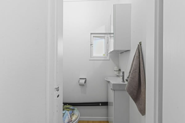 Freistehendes Einfamilienhaus mit Einliegerwohnung und vielseitigem Nutzungspotenzial in Flawil 17