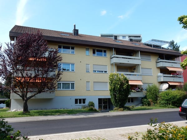 *Frisch renovierte 2.5-Zimmerwohnung im Dachgeschoss* 11