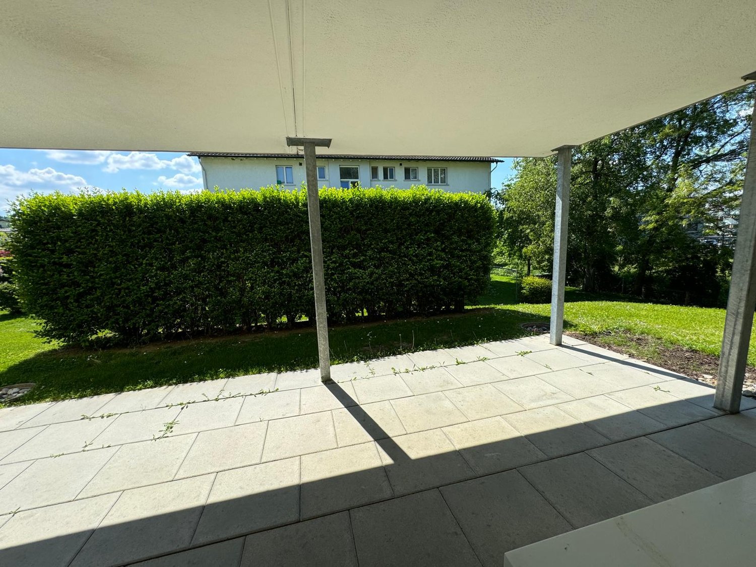 Bild Gemütliche Wohnung mit privaten Sitzplatz in Seenähe
