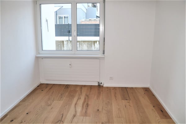 moderne, helle 5.5 Zi.-Wohnung 6