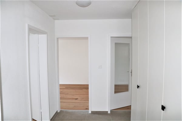 moderne, helle 5.5 Zi.-Wohnung 7