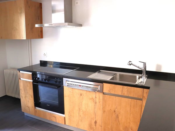 sehr grosse 2-stöckige 6.5 Zi.-Wohnung an ruhiger Lage (ideal für Wohngemeinschaften) 3