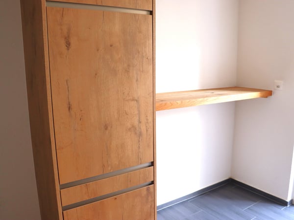 sehr grosse 2-stöckige 6.5 Zi.-Wohnung an ruhiger Lage (ideal für Wohngemeinschaften) 4