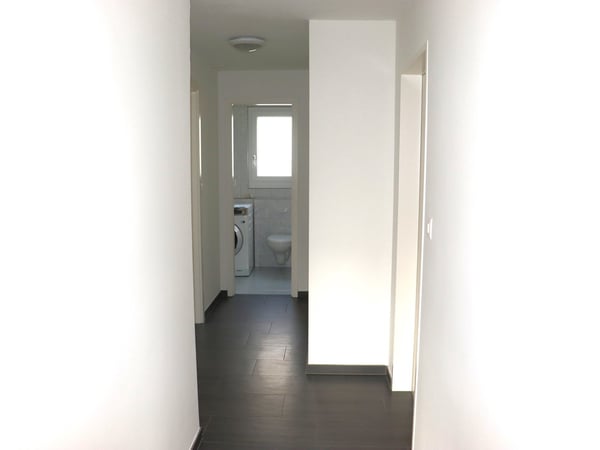 6 Zi.-Wohnung mit Balkon in ruhigem Wohnquartier 5