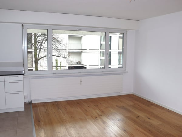 moderne 2.5 Zi.-Wohnung mit Balkon 3