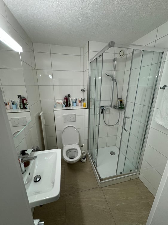 moderne 2.5 Zi.-Wohnung mit Balkon 6