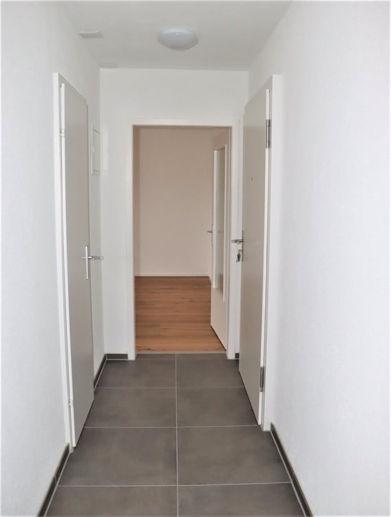moderne 2.5 Zi.-Wohnung mit Balkon 9