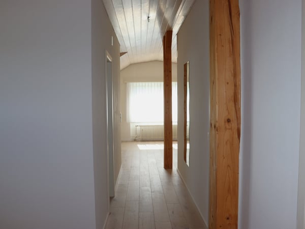 originelle 3.5 Zi.-DACH-Wohnung mit Balkon 11