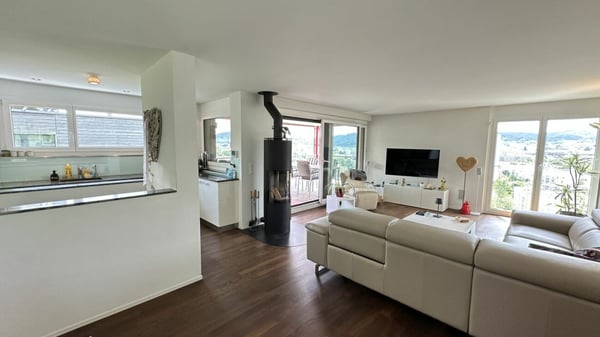 SONNENVERWÖHNT MIT WEITBLICK 5