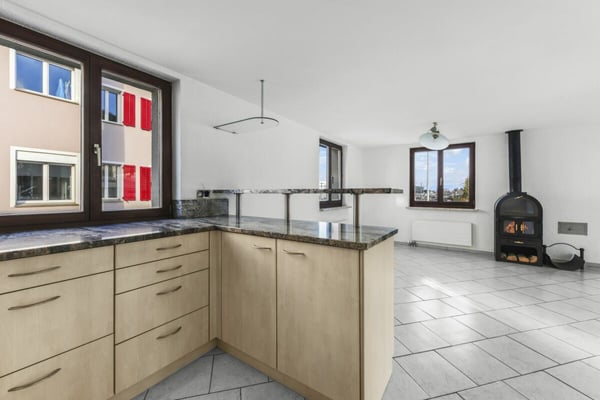 Multifunktionales Zweifamilienhaus mit grosszügigem Platzangebot, in nächster Nähe zum See 22