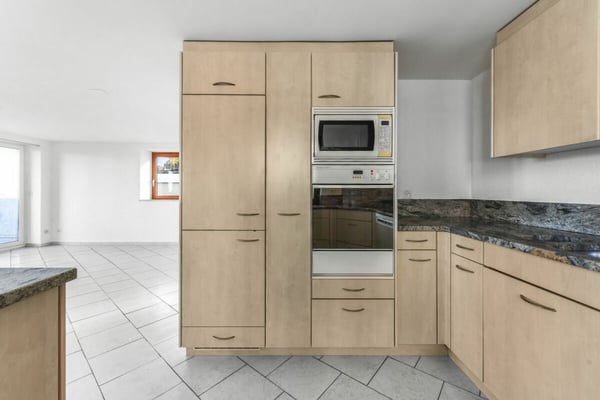 Multifunktionales Zweifamilienhaus mit grosszügigem Platzangebot, in nächster Nähe zum See 23