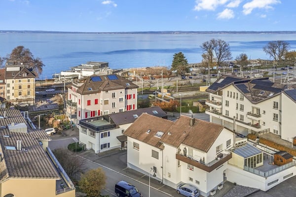 Multifunktionales Zweifamilienhaus mit grosszügigem Platzangebot, in nächster Nähe zum See 48