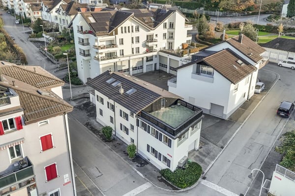 Multifunktionales Zweifamilienhaus mit grosszügigem Platzangebot, in nächster Nähe zum See 61