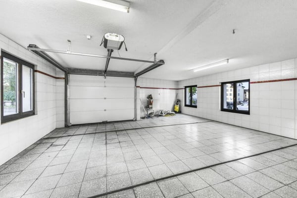 Multifunktionales Zweifamilienhaus mit grosszügigem Platzangebot, in nächster Nähe zum See 44