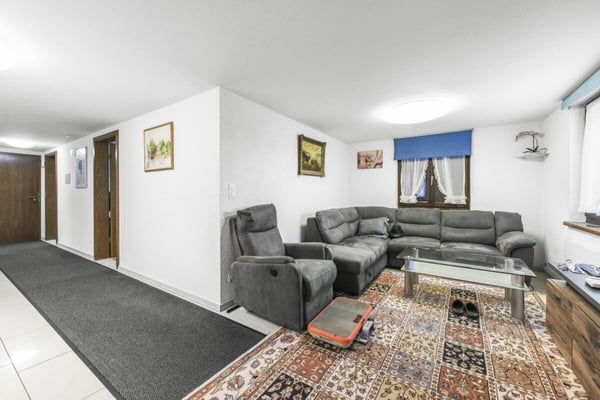 Multifunktionales Zweifamilienhaus mit grosszügigem Platzangebot, in nächster Nähe zum See 38