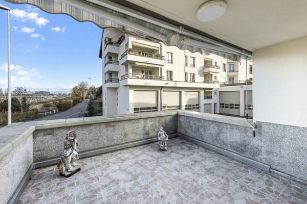 Multifunktionales Zweifamilienhaus mit grosszügigem Platzangebot, in nächster Nähe zum See 25