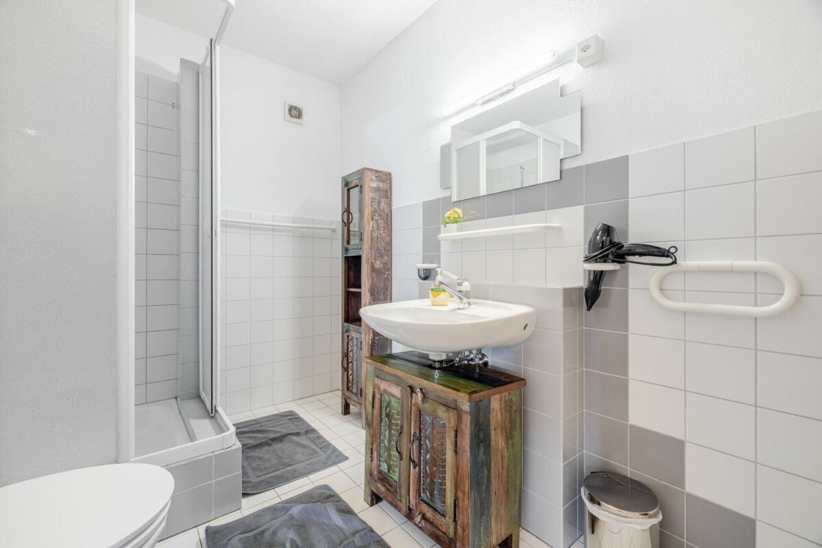 Repräsentative und einmalige Villa an Top-Wohnlage mit attraktiver Seesicht und Einliegerwohnung