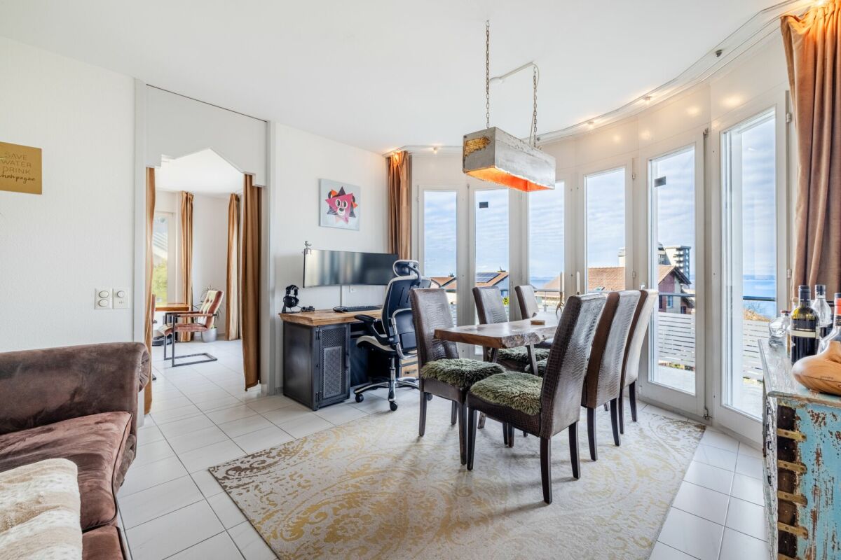 Repräsentative und einmalige Villa an Top-Wohnlage mit attraktiver Seesicht und Einliegerwohnung