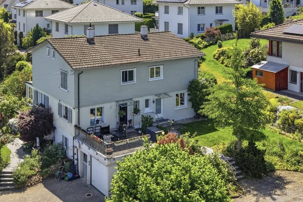 Charmantes Doppel-Einfamilienhaus mit Wintergarten und Garage an traumhafter Lage 41
