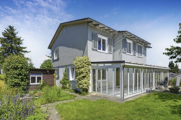 Charmantes Doppel-Einfamilienhaus mit Wintergarten und Garage an traumhafter Lage 37