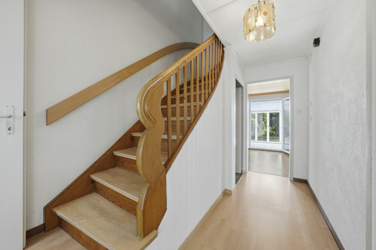 Charmantes Doppel-Einfamilienhaus mit Wintergarten und Garage an traumhafter Lage