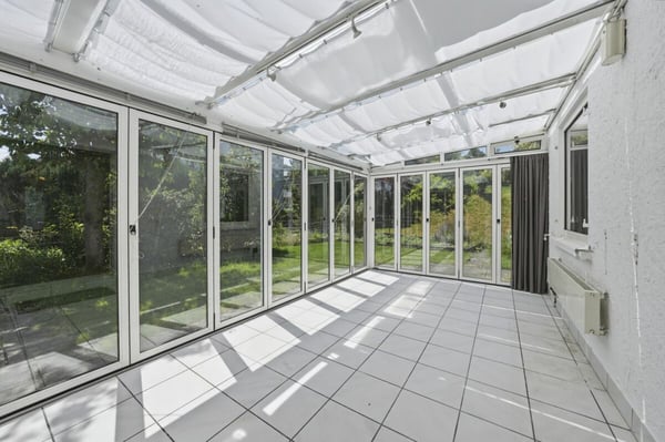 Charmantes Doppel-Einfamilienhaus mit Wintergarten und Garage an traumhafter Lage 6