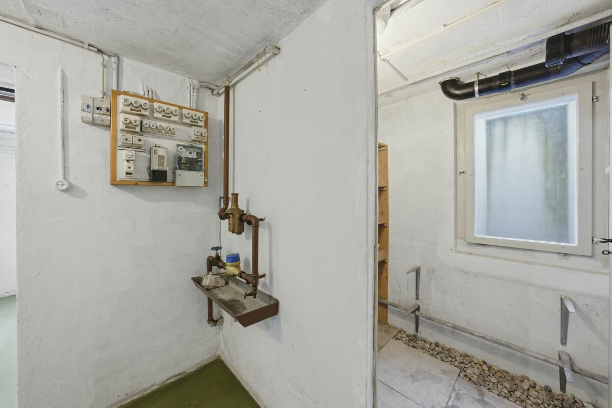 Charmantes Doppel-Einfamilienhaus mit Wintergarten und Garage an traumhafter Lage