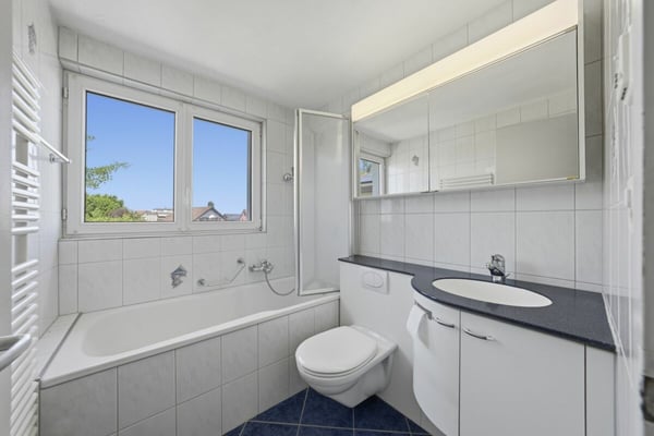 Charmantes Doppel-Einfamilienhaus mit Wintergarten und Garage an traumhafter Lage 13