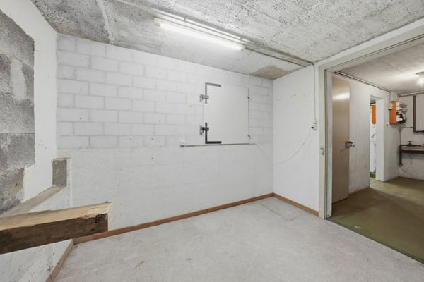 Charmantes Doppel-Einfamilienhaus mit Wintergarten und Garage an traumhafter Lage 31