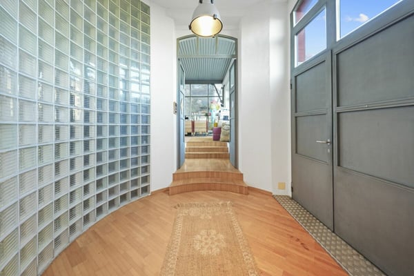 Einzigartiges, historisches Loft-Haus mit Seesicht und viel Raum zum Wohnen und Arbeiten 59
