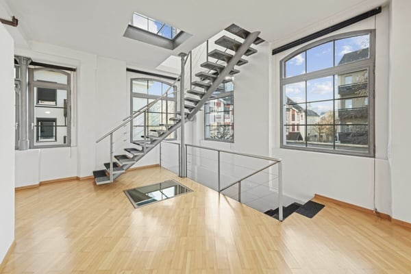 Einzigartiges, historisches Loft-Haus mit Seesicht und viel Raum zum Wohnen und Arbeiten 24