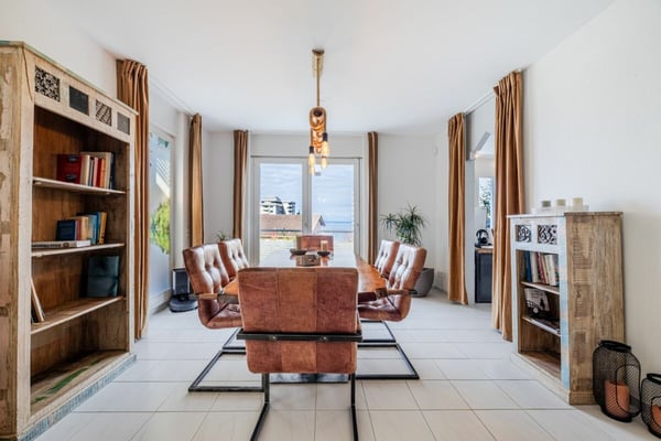 Repräsentative und einmalige Villa an Top-Wohnlage mit attraktiver Seesicht und Einliegerwohnung 11