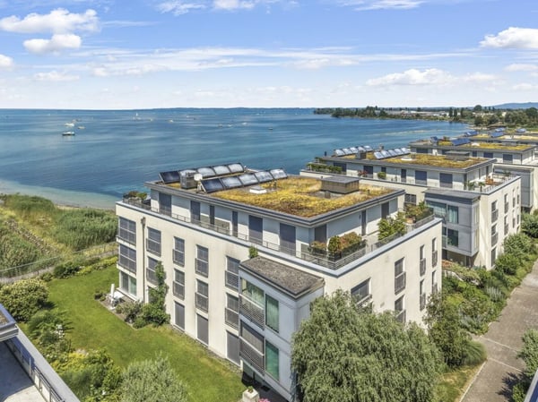 Exklusives, privilegiertes Wohnen, direkt am See an unverbaubarer Lage und mit traumhafter Aussicht 1