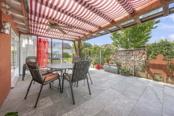 Familienfreundliches, zentral- und ruhig gelegenes Reiheneckhaus mit viel Platz und Baulandreserve 24