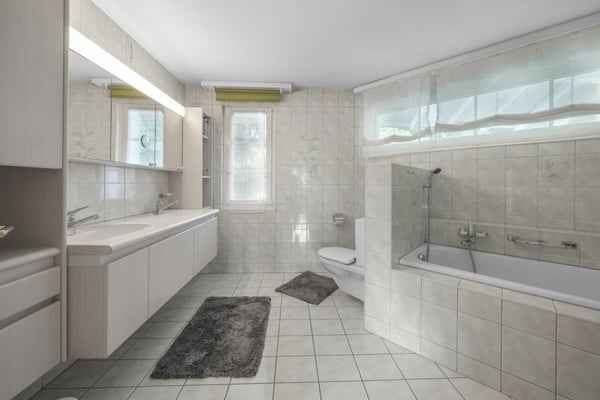 Familienfreundliches, zentral- und ruhig gelegenes Reiheneckhaus mit viel Platz und Baulandreserve 47