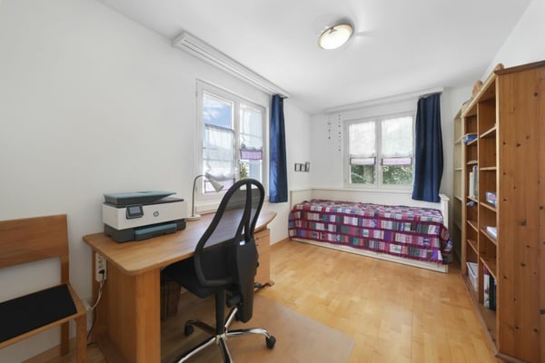 Familienfreundliches, zentral- und ruhig gelegenes Reiheneckhaus mit viel Platz und Baulandreserve 41