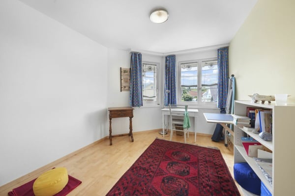 Familienfreundliches, zentral- und ruhig gelegenes Reiheneckhaus mit viel Platz und Baulandreserve 39