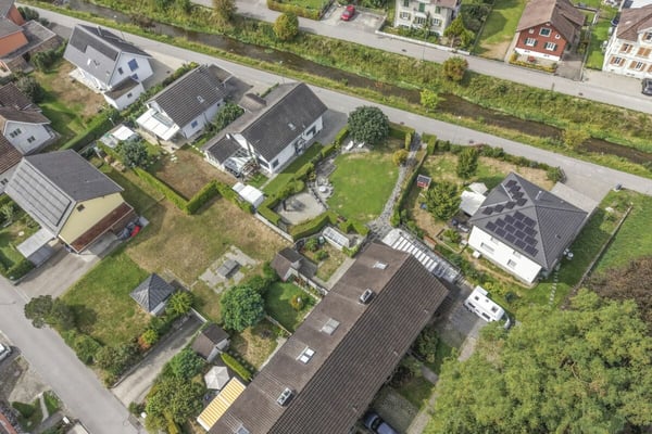 Familienfreundliches, zentral- und ruhig gelegenes Reiheneckhaus mit viel Platz und Baulandreserve 62