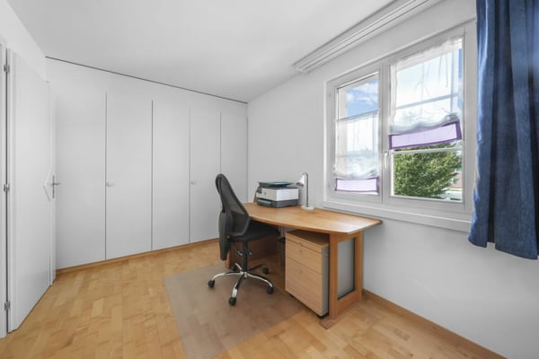 Familienfreundliches, zentral- und ruhig gelegenes Reiheneckhaus mit viel Platz und Baulandreserve 42
