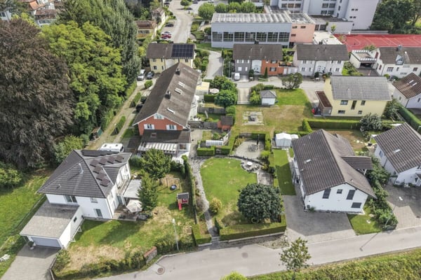 Familienfreundliches, zentral- und ruhig gelegenes Reiheneckhaus mit viel Platz und Baulandreserve 65