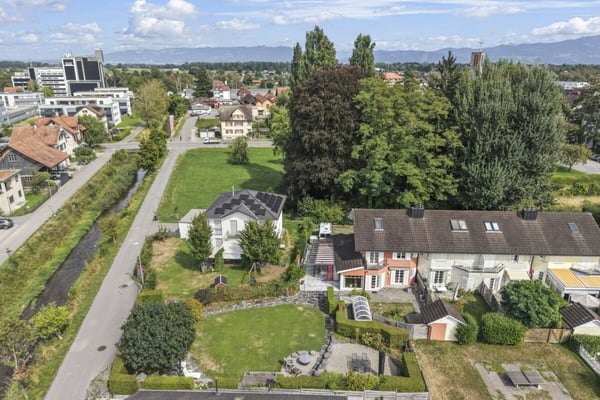 Familienfreundliches, zentral- und ruhig gelegenes Reiheneckhaus mit viel Platz und Baulandreserve 66