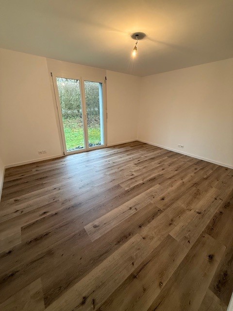 Moderne 5.5-Zimmerwohnung mit Gartensitzplatz im Lenggis 7