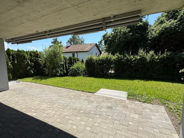 Moderne 5.5-Zimmerwohnung mit Gartensitzplatz im Lenggis 13
