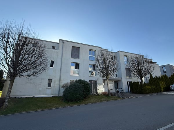 Moderne 5.5-Zimmerwohnung mit Gartensitzplatz im Lenggis 15