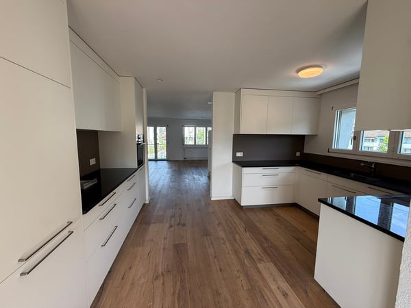 1.5-Zimmer Maisonettewohnung mit Terrasse & Balkon 1