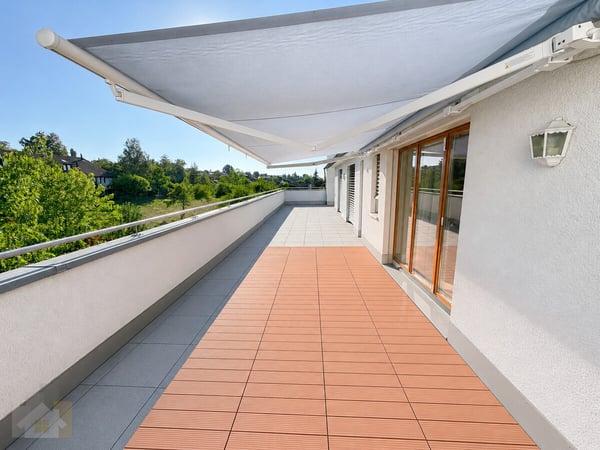 Attikawohnung mit 230 m2 Terrasse, Privatlift und Seesicht 9