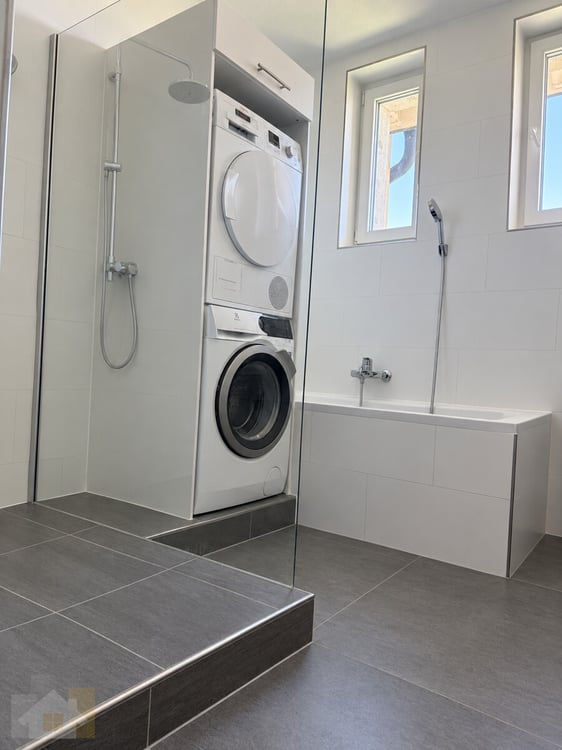 Frisch renovierte 4.5 Zimmer Wohnung nähe Bahnhof 10