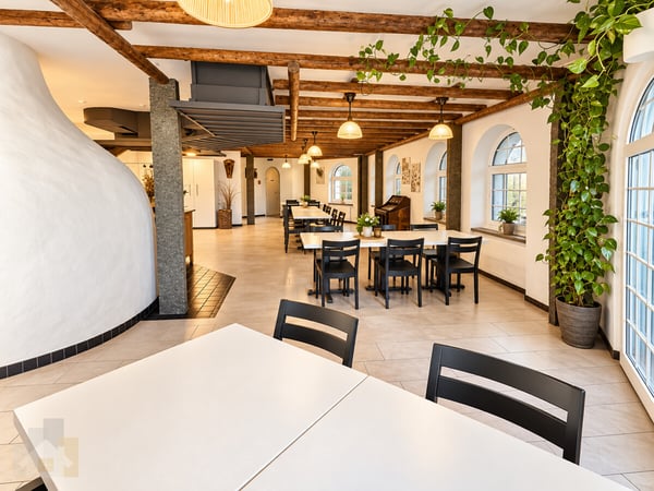 Restauranträumlichkeiten mit Aussensitzplatz 3